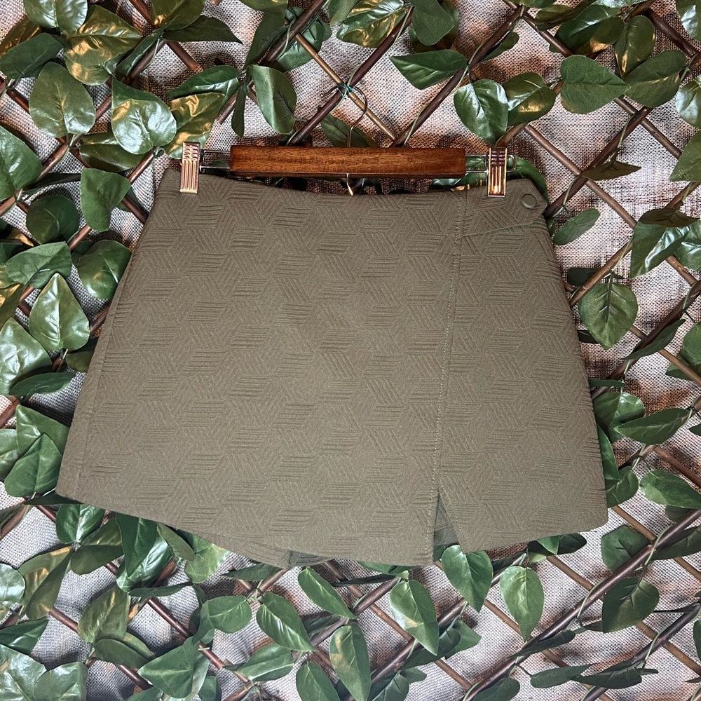 TOPSHOP Olive Green Geometric Shapes Faux Skirt Shorts High Waist